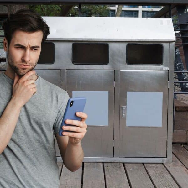 Incredible! Find out how this man ended up trapped in a garbage can in the middle of the street!